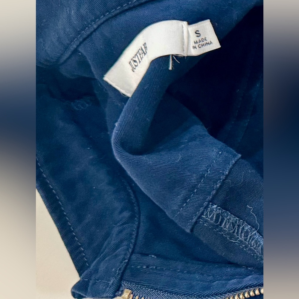 Small Canvas Jacket - Picture 5 of 5